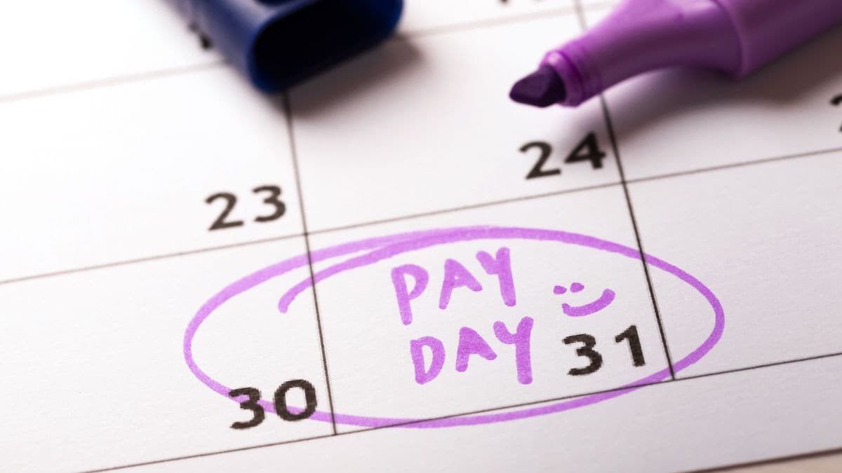 Calendar marked with date of next payday | Wise Loan